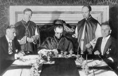 Uhusiano wa Adolf Hitler na Kanisa Katoliki Pius